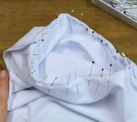 how to sew a cute and easy ruched t shirt, Inserting sleeves