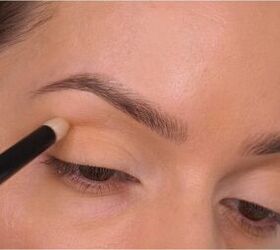 use of eye shadow, contouring eye color and the choice... How to Contour Your Eyes | Upstyle