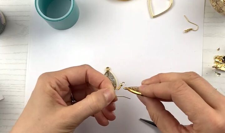 how to diy cute uv resin earrings, Adding the hooks