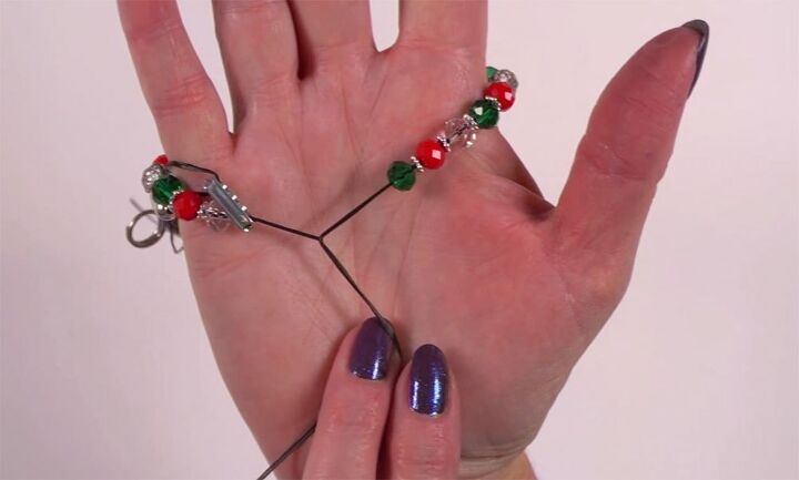 christmas double stretch bracelet tutorial