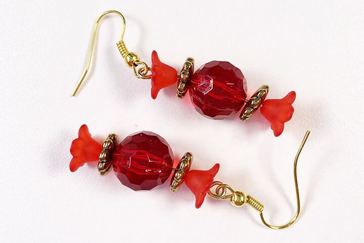 christmas double stretch bracelet tutorial, Red Christmas Candy Earrings