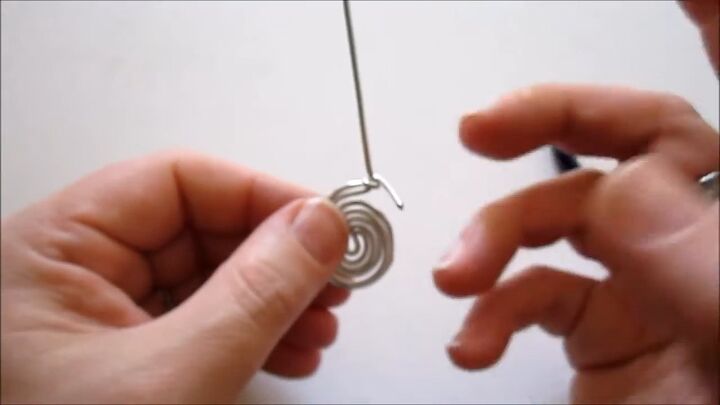 how to diy an awesome spiral pendant using wire, Wrapping the wire