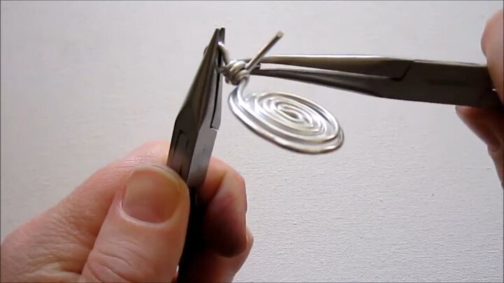 how to diy an awesome spiral pendant using wire, Wrapping the wire
