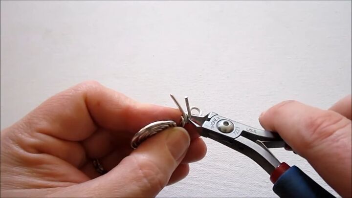 how to diy an awesome spiral pendant using wire, Cutting the ends