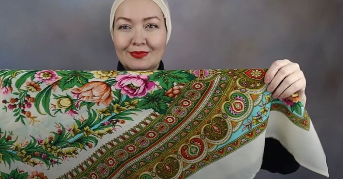 3 Easy Ways to Style a Russian Shawl | Upstyle