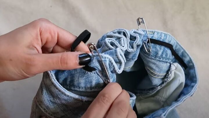 testing out a quick hack for jeans that are too big, Pinning jeans
