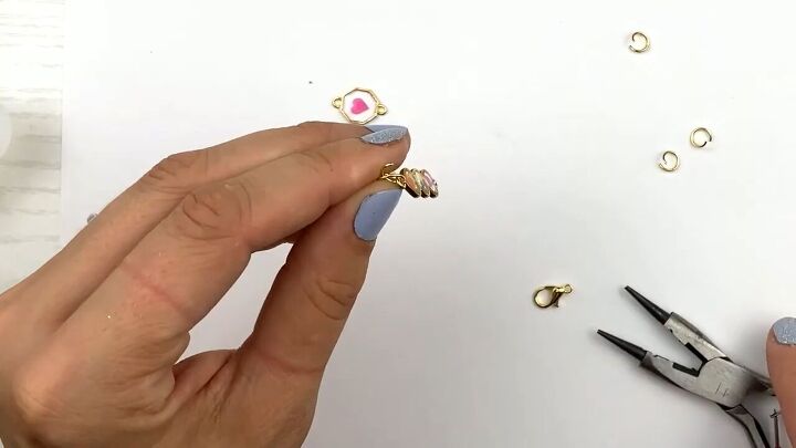 how to diy a cute resin bracelet, Attaching bezels