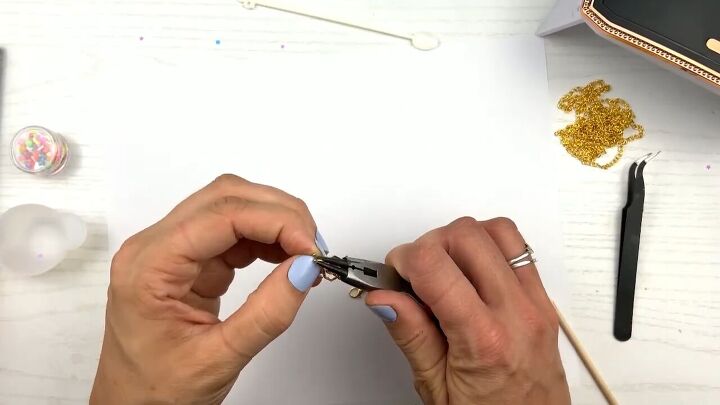 how to diy a cute resin bracelet, Adding a clasp