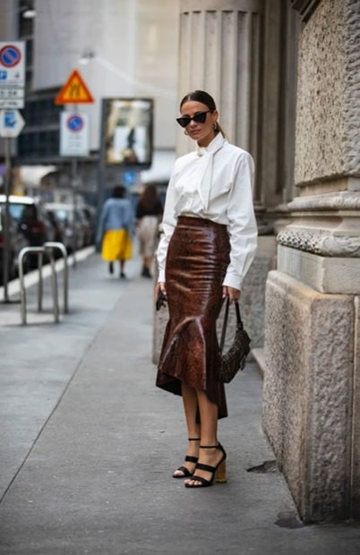 14 hot tips on how to dress like an italian women, Leather skirt outfit