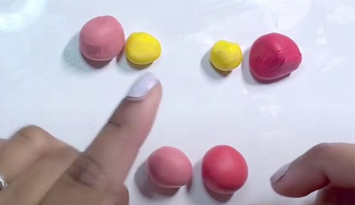 how to diy cute polymer clay earrings, Blending clay for flower petals