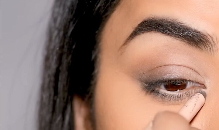 simple makeup tutorial for hooded eyes, Highlighting the inner corner