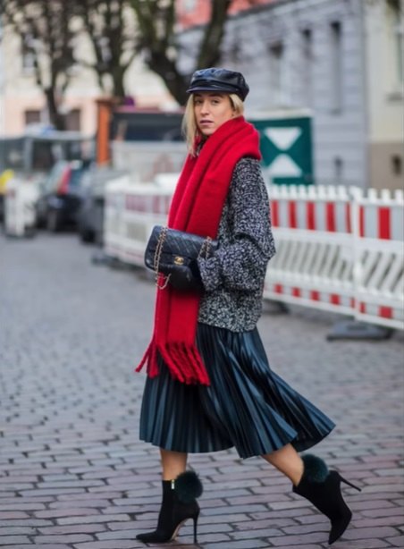 13 simple tips on how to style a midi dress, Adding a scarf