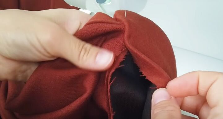 how to diy a cute button poncho, Attaching the collar