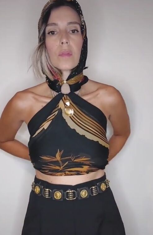 a new way to wear 2 silk scarves at once, Tying scarf ends behind back