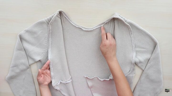 how to diy a super cute back twist sweater, Finishing the edges