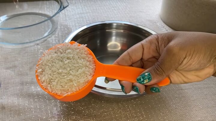 follow this easy rice water recipe for hair growth, Adding rice to bowl