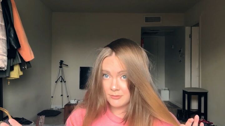 easy voluminous straight hair tutorial, Setting hair down
