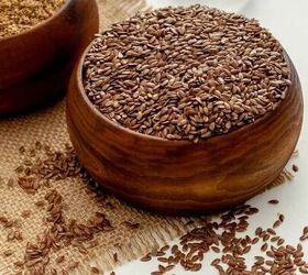 This quick flaxseed mask is meant to strengthen hair and fight greying