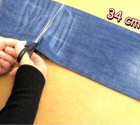 how to diy a cute chain jean bag, Cutting the jeans
