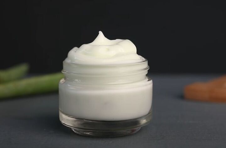 how to diy an easy aloe vera moisturizer for healthy skin, Aloe vera moisturizer DIY