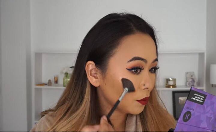 quick and easy day to night makeup tutorial, Applying highlighter