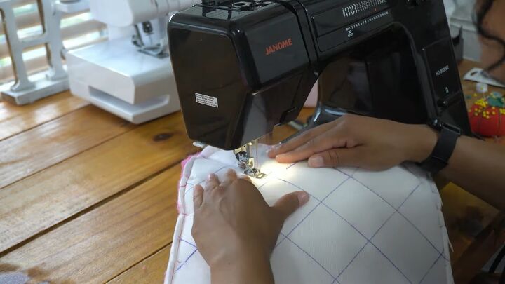 how to diy a cute fluffy handbag, Sewing