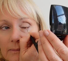 easy neutral makeup look for older women, Applying eyeshadow