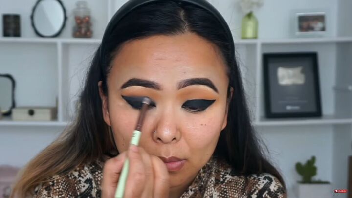 glam smokey cat eye makeup tutorial, Blending