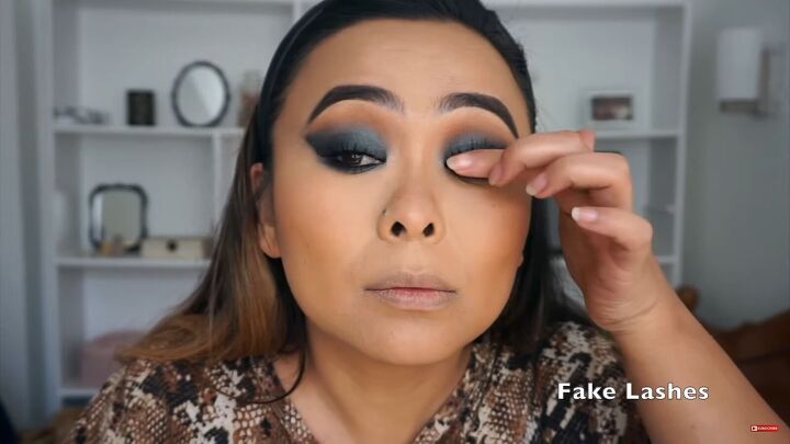 glam smokey cat eye makeup tutorial, Applying false eyelashes