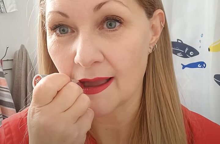 how to make lipstick last 9 easy steps, Second coat
