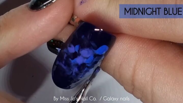 easy galaxy nail art tutorial, Applying nail polishes