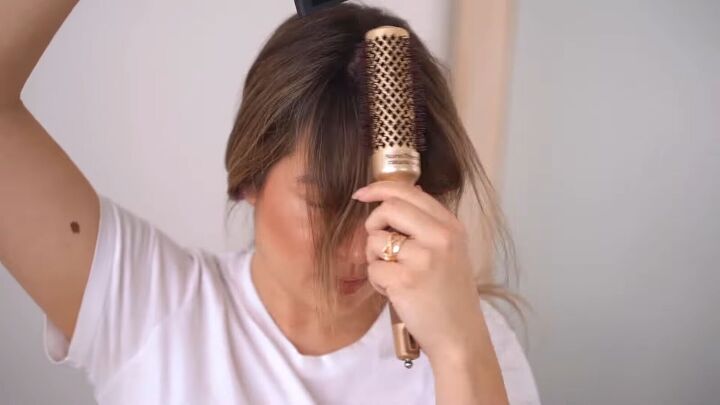 hair tutorial how to do an easy blowout at home, Blow drying bangs
