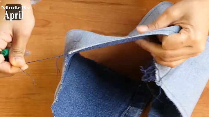 how to diy a cute denim corset belt, Fraying edges