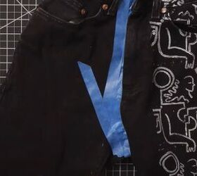 Add a bit of tape like this to your leggings to give them an upgrade you'll be be obsessed with