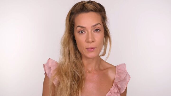 blush hack quick rosy cheeks makeup tutorial, Applying base makeup