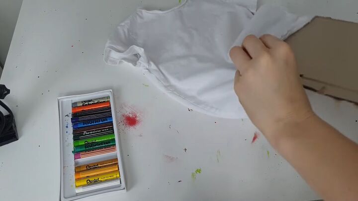 how to diy an awesome pastel t shirt, Drawing design