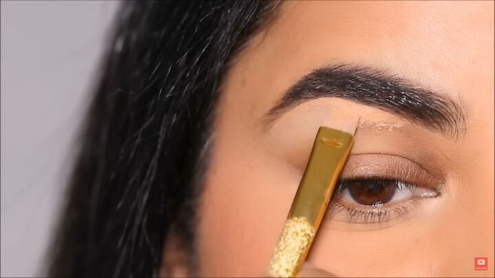 create a glam eye makeup look using this easy v technique, Applying concealer
