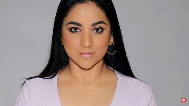 create a glam eye makeup look using this easy v technique, Glam eye makeup look