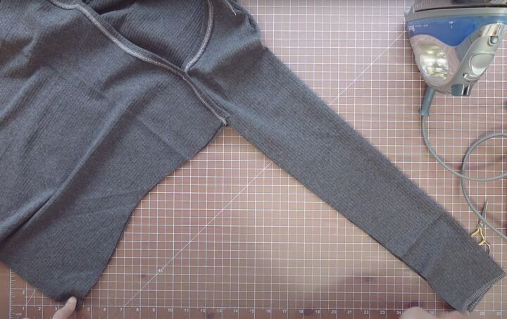 how to sew an elegant square neck top, Side and sleeve seams
