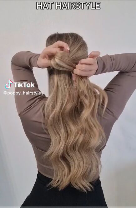 simple tutorial for a cute hairstyle with a hat, Making a half ponytail