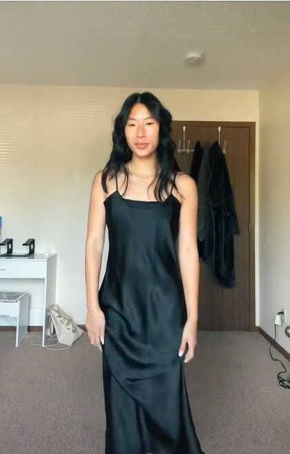 Easy Hack: Should You Wear a Corset Under Your Dress? | Upstyle Easy Hack: Should You Wear a Corset Under Your Dress? | Upstyle