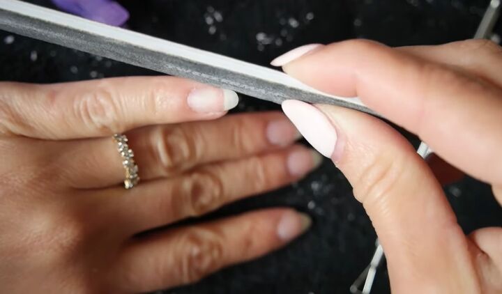 6 easy steps how to shape your nails like a pro, Filing nails