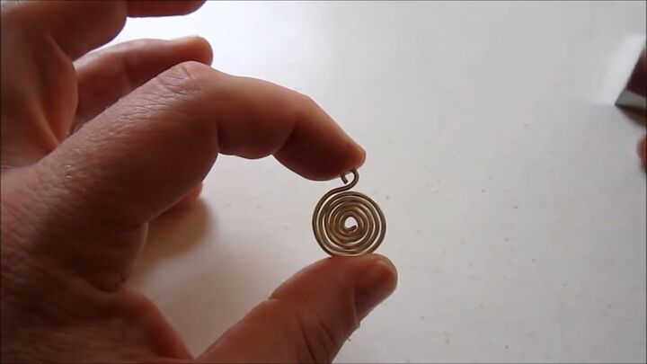 how to diy spiral earrings, Second earring