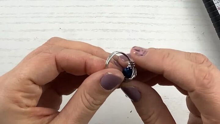 how to diy a super cute blue crystal wire ring, Rough edges