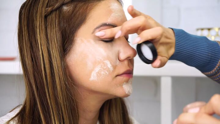 7 super easy hacks for oily skin, Oily skin hack 5 Use eyeshadow primer twice