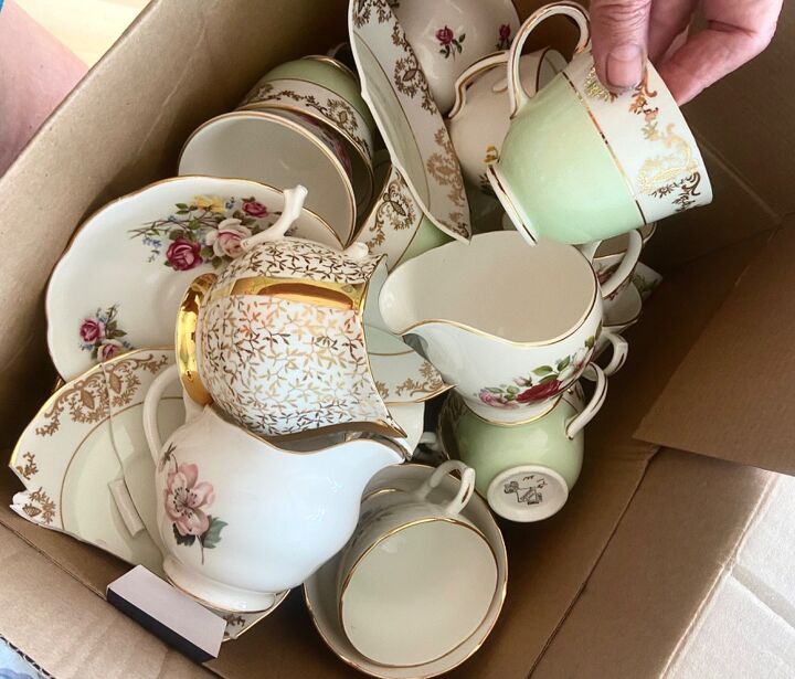 how to turn your old teacups into one of a kind necklace, Old crockery