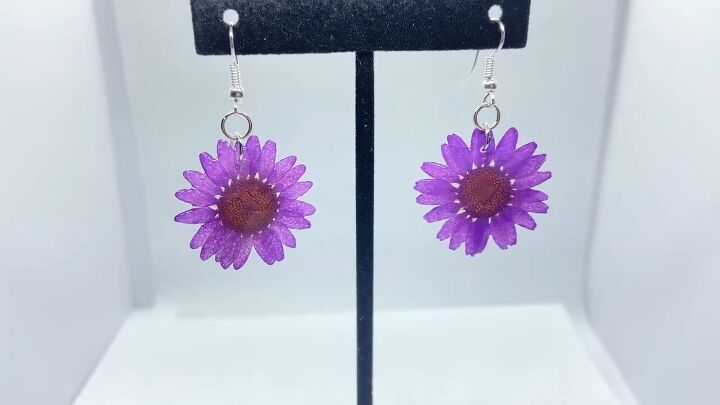 how to diy cute resin flower earrings, DIY resin flower earrings
