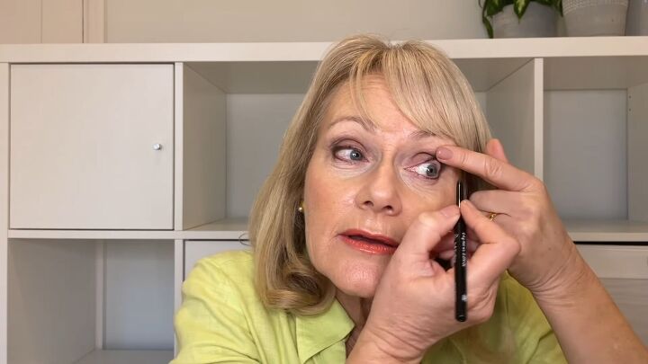 3 quick and easy eyeliner looks for older women, Look 3 Tight lining