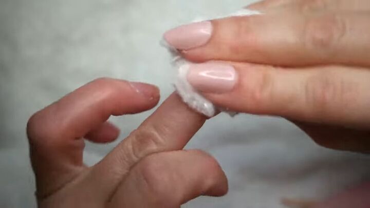 how to remove press on nails without damage, Wiping nails