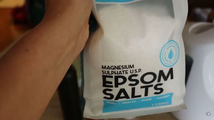 diy this easy sea salt spray for voluminous beach waves, Epsom salts